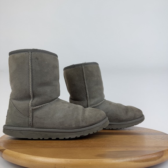 Womens Ugg Classic Short II Gray Shearling Lined Comfort Boots Shoe Size 6 M GUC - Picture 1 of 8